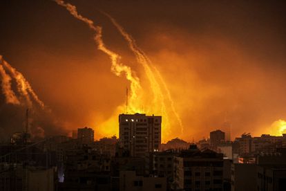 Columnas de humo este sábado en la franja de Gaza. 