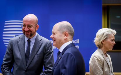 Charles Michel, Olaf Scholz y Ursula von der Leyen, en el Consejo Europeo, el viernes. 